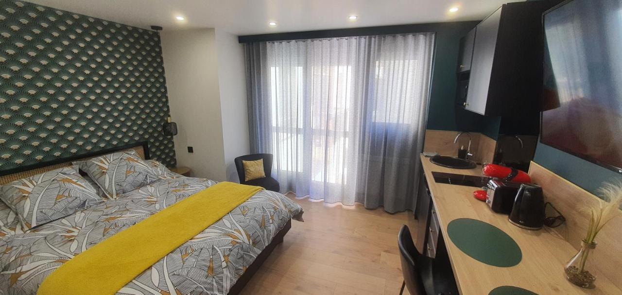 L'élégance Place De Jaude Et Garage Appartement